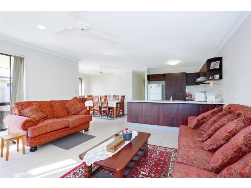 Units 1 & 2 /11 Dysart Street, Rothwell QLD 4022