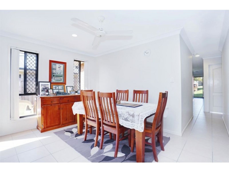 Units 1 & 2 /11 Dysart Street, Rothwell QLD 4022