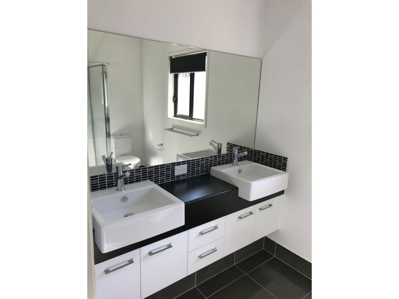 15 St Helen Cres, Warner QLD 4500