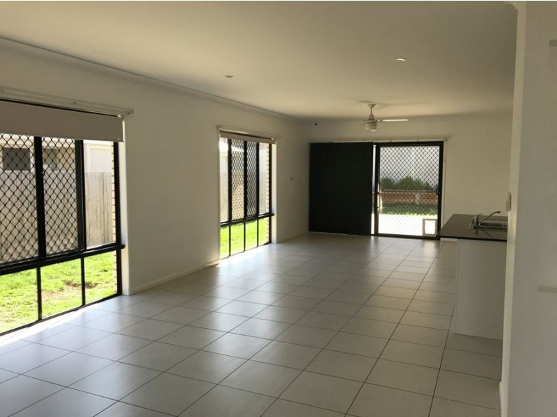 15 St Helen Cres, Warner QLD 4500