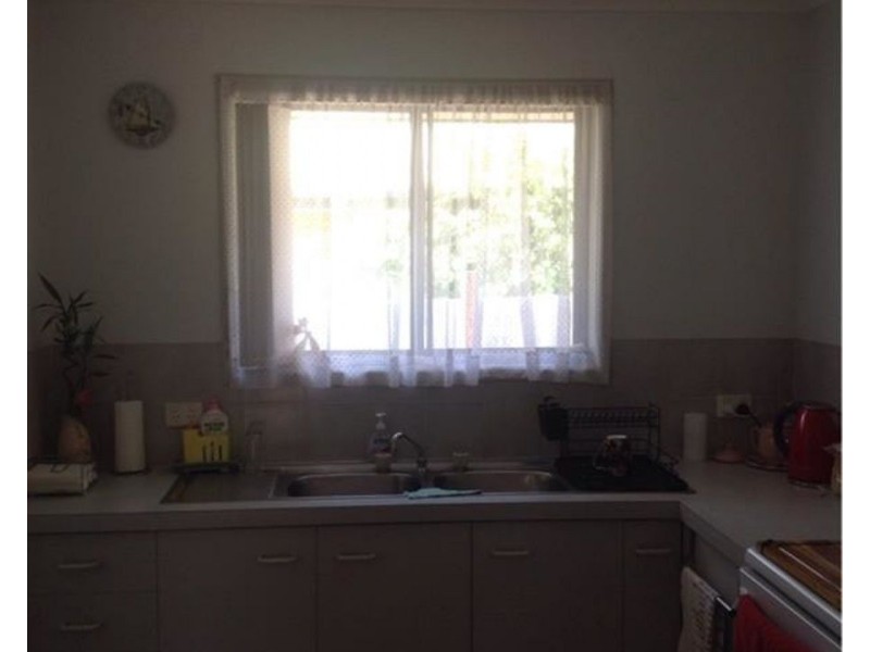 1/4 Fennell Crt, Morayfield QLD 4506