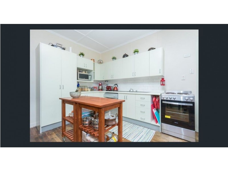 39 Young St, Petrie QLD 4502