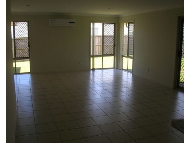 27 Wayland Cct, Morayfield QLD 4506