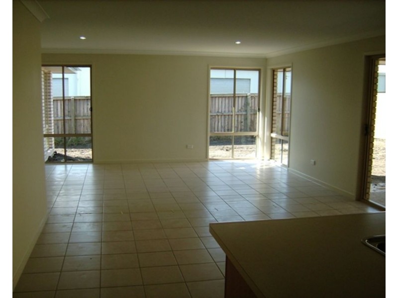 27 Wayland Cct, Morayfield QLD 4506