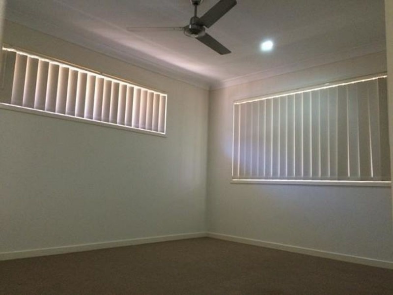70 William Blv, Pimpama QLD 4209