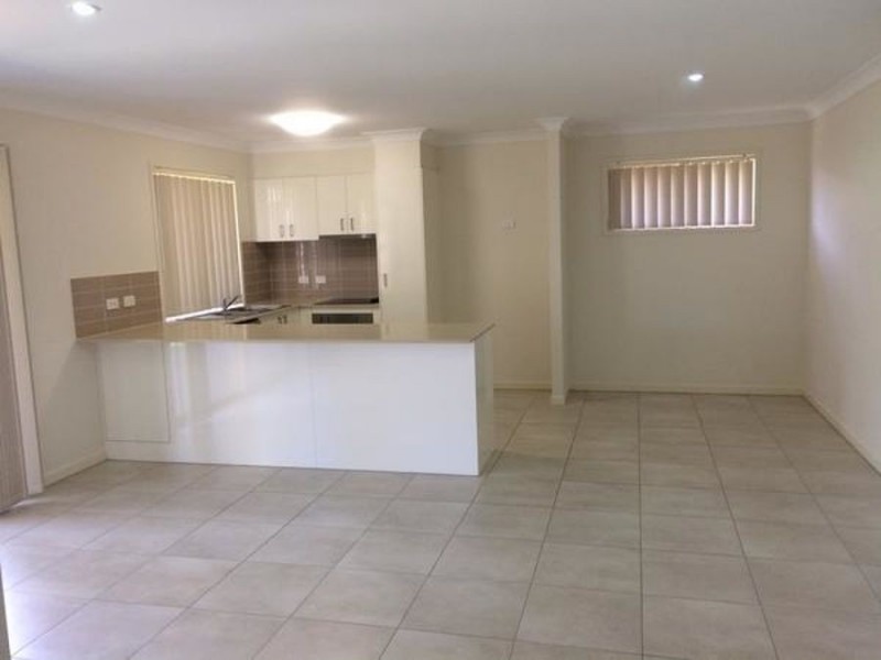 70 William Blv, Pimpama QLD 4209