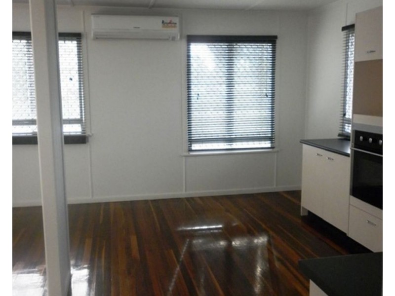 15 Lancaster St, Strathpine QLD 4500