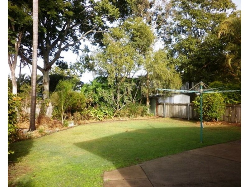 15 Lancaster St, Strathpine QLD 4500