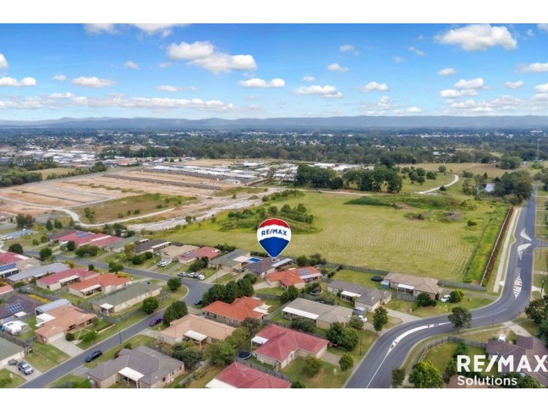 14 Riverbend Crescent, Morayfield QLD 4506