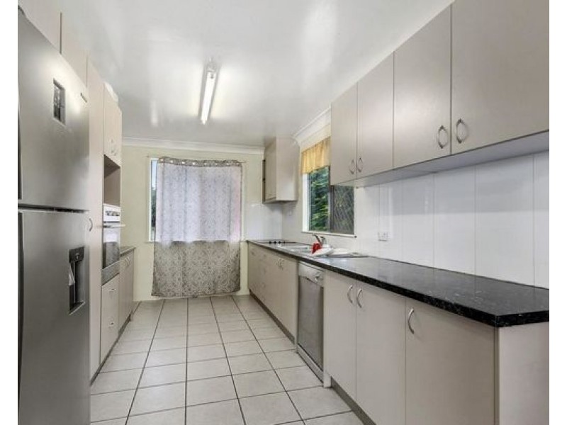 99 Samsonvale Rd, Strathpine QLD 4500