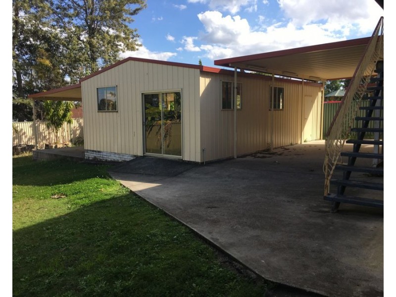 99 Samsonvale Rd, Strathpine QLD 4500