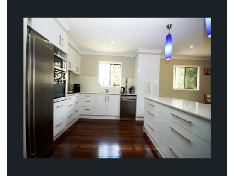 150 Dayboro Rd, Petrie QLD 4502