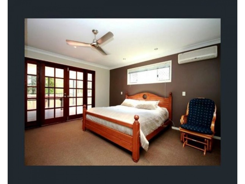 150 Dayboro Rd, Petrie QLD 4502