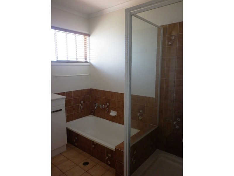 14 Brodiek St, Strathpine QLD 4500