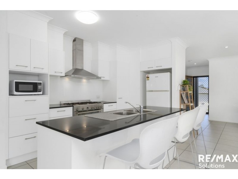 15 St Helen Cres, Warner QLD 4500