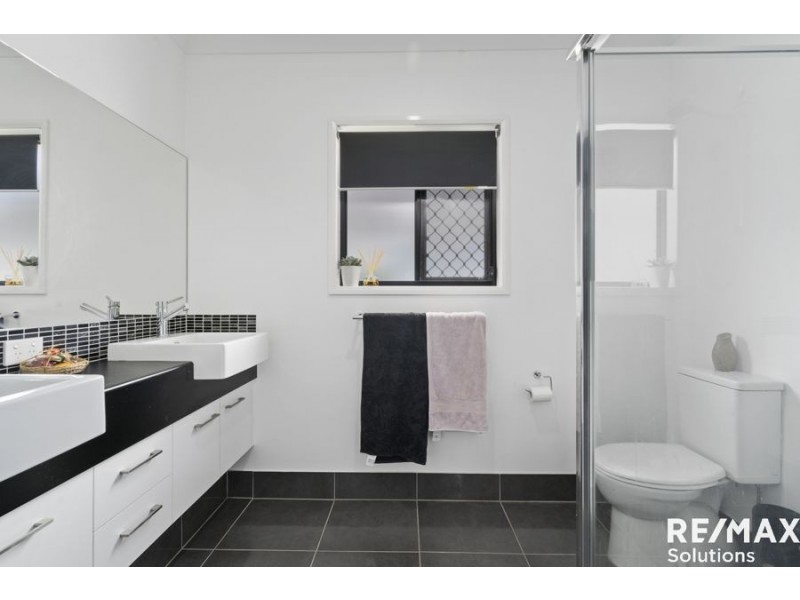 15 St Helen Cres, Warner QLD 4500