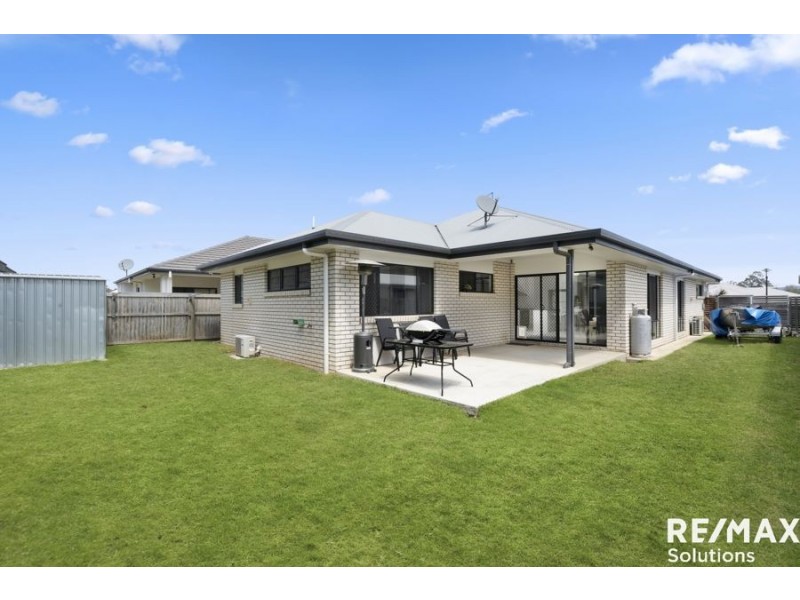 15 St Helen Cres, Warner QLD 4500