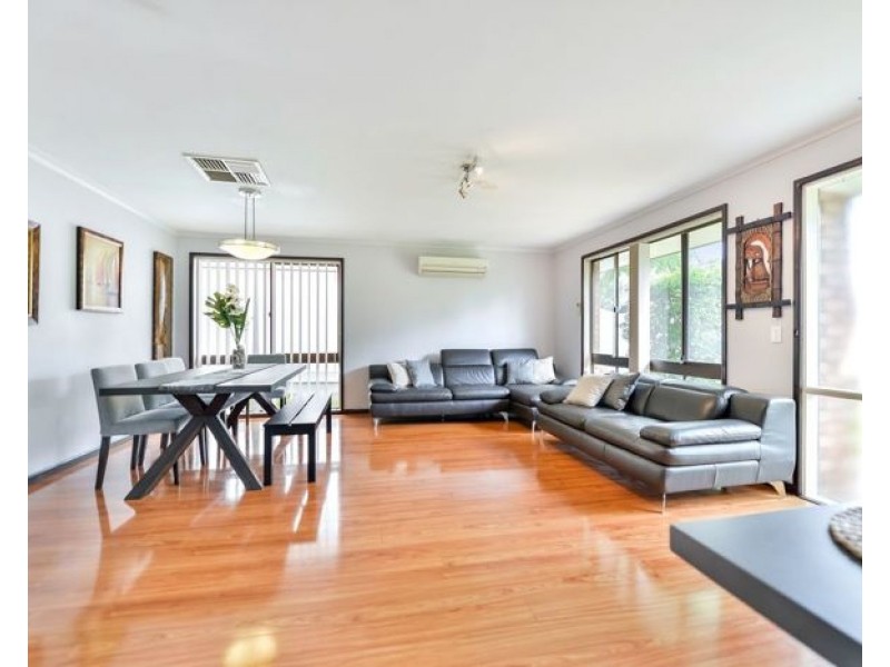 8 Ian Crt, Kallangur QLD 4503