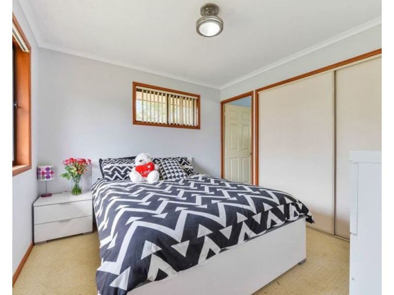 8 Ian Crt, Kallangur QLD 4503