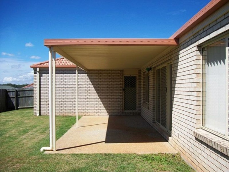 8 Riverbend Cres, Morayfield QLD 4506