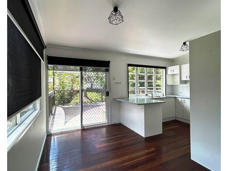 6 Carwell Avenue, Petrie QLD 4502