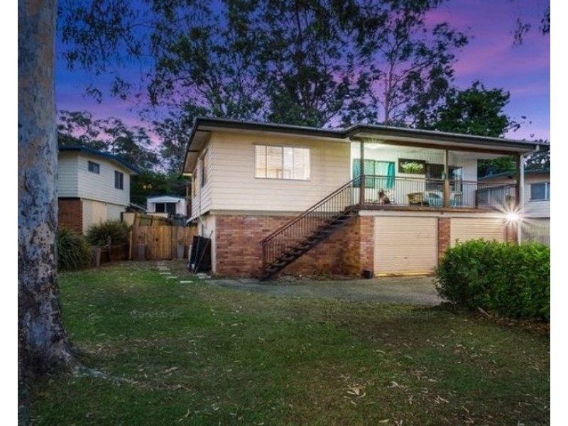 6 Carwell Avenue, Petrie QLD 4502