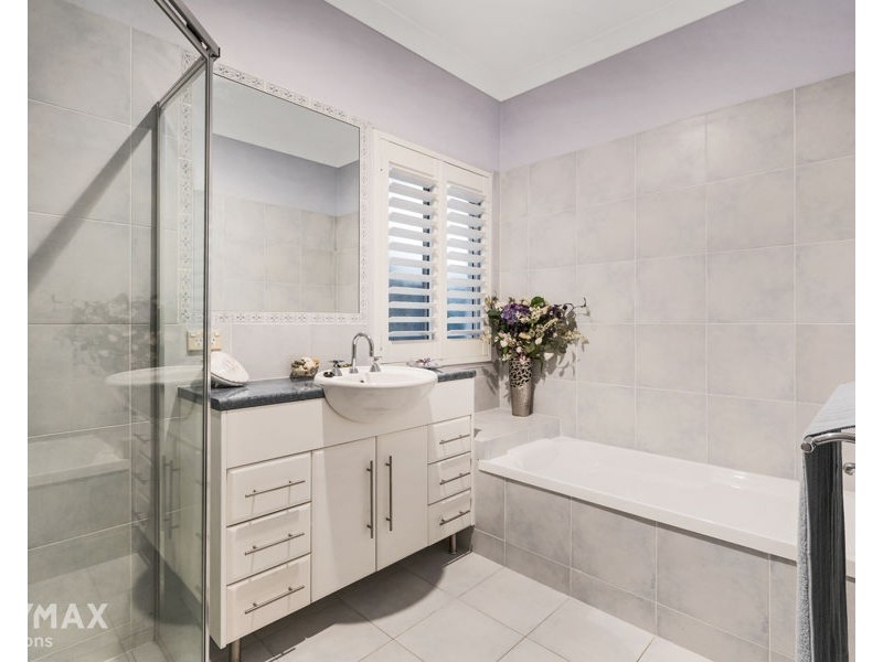 17 Nuttall Street, Lawnton QLD 4501