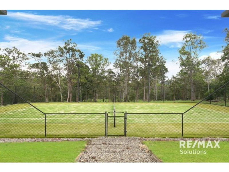 6 Roxburgh Road, Wights Mountain QLD 4520