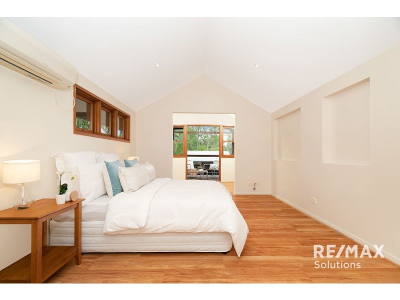 6 Roxburgh Road, Wights Mountain QLD 4520