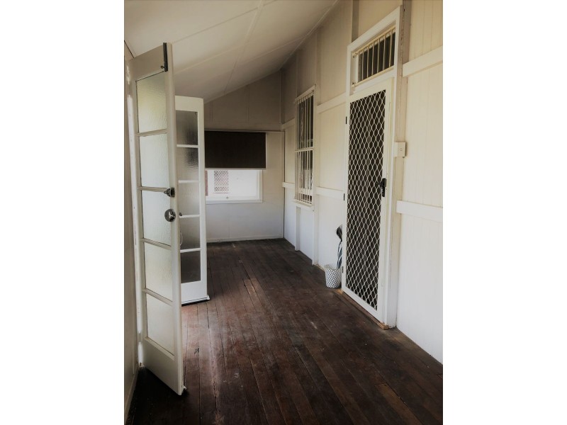 33 Taylor St, Woolloongabba QLD 4102