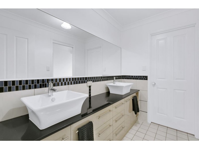 94 Castlerea Street, Tingalpa QLD 4173