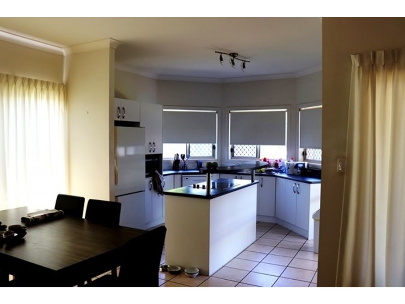 4 Heathcote Ave, North Lakes QLD 4509