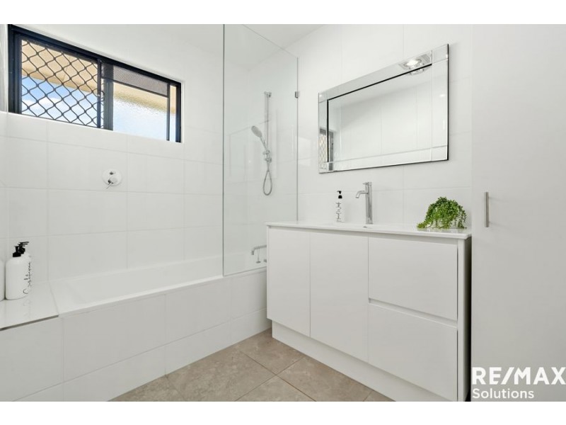 11 Crest Street, Kallangur QLD 4503