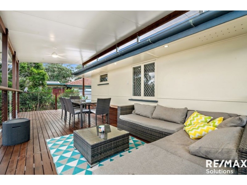 11 Crest Street, Kallangur QLD 4503