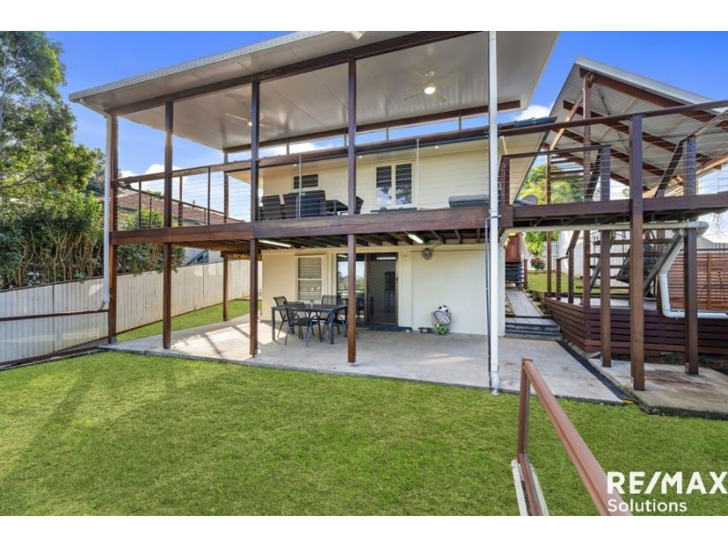 11 Crest Street, Kallangur QLD 4503