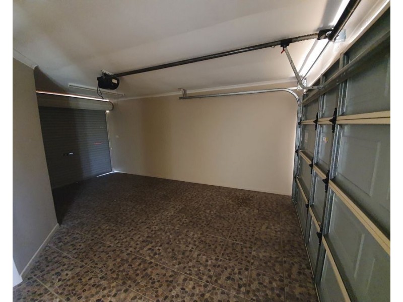 33 Coman Rd South, Rothwell QLD 4022