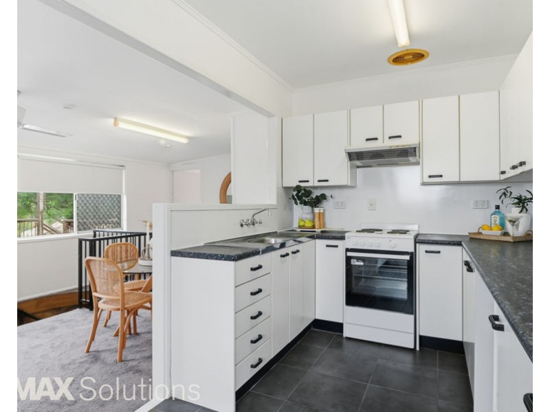 8 Nichols Rd, Kippa-ring QLD 4021