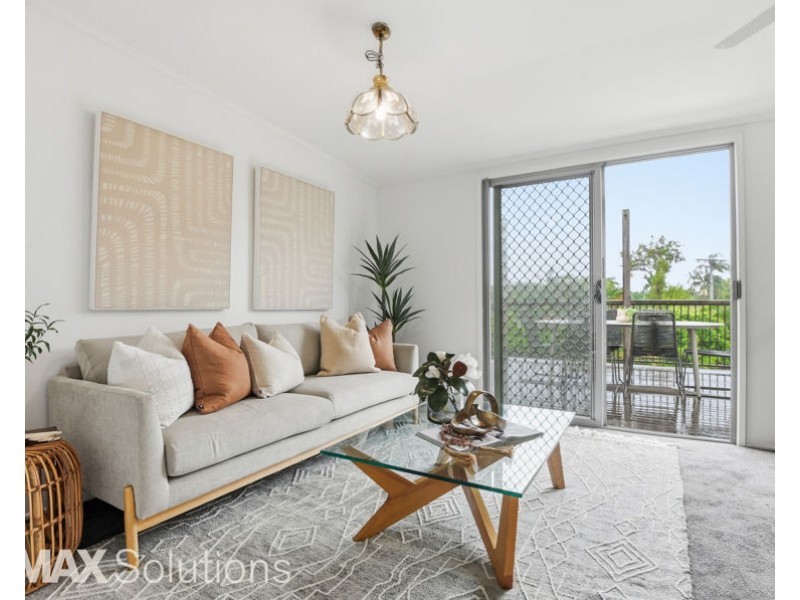 8 Nichols Rd, Kippa-ring QLD 4021