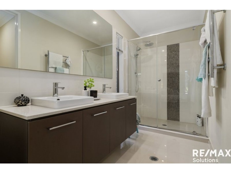 3 Centenary Court, Warner QLD 4500