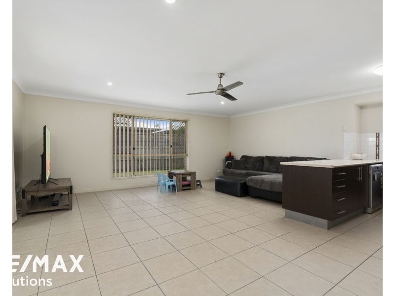 8 Versace Avenue, Bray Park QLD 4500