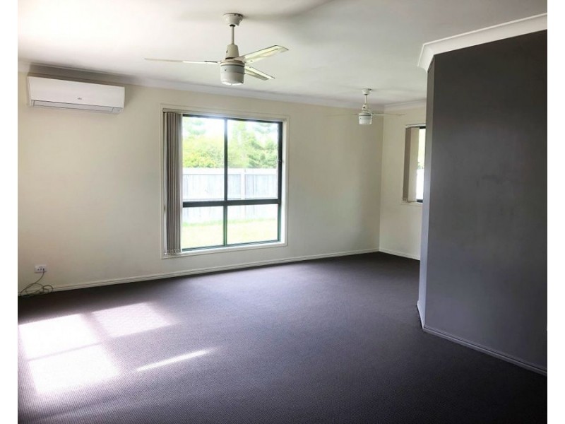 18 Piggott Rd, Bellmere QLD 4510
