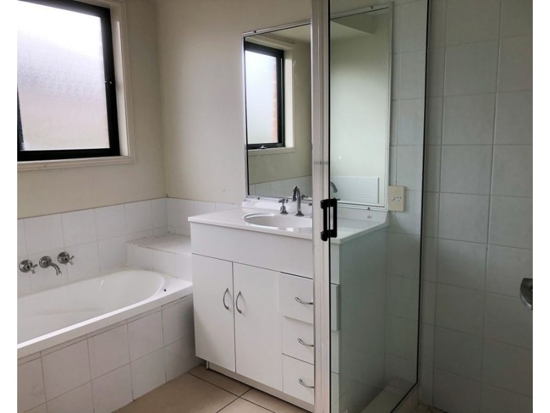 18 Piggott Rd, Bellmere QLD 4510