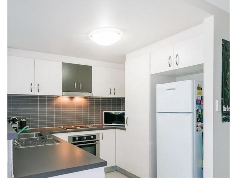 6/24 Armstrong St, Petrie QLD 4502