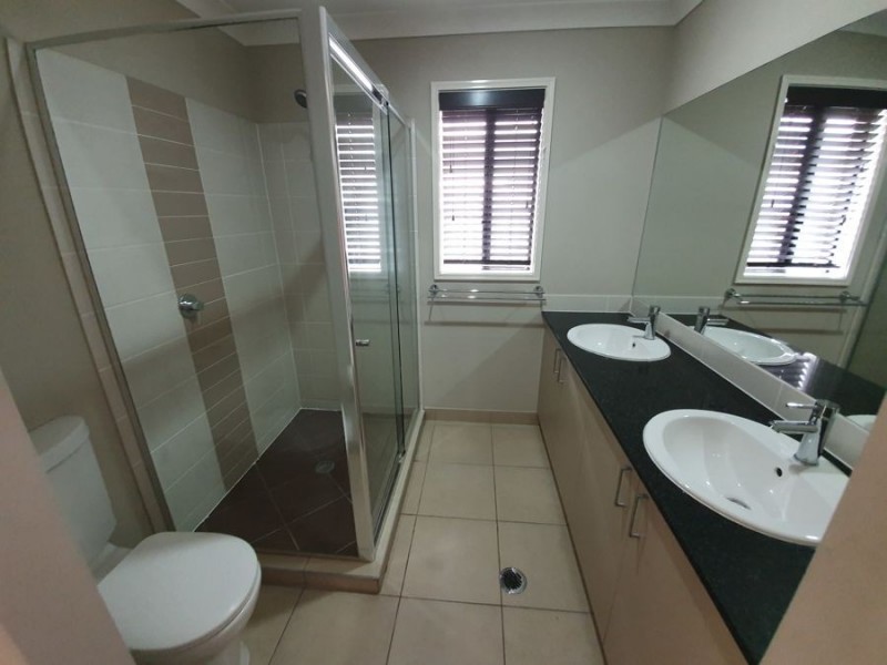 15 Kingston Court, North Lakes QLD 4509
