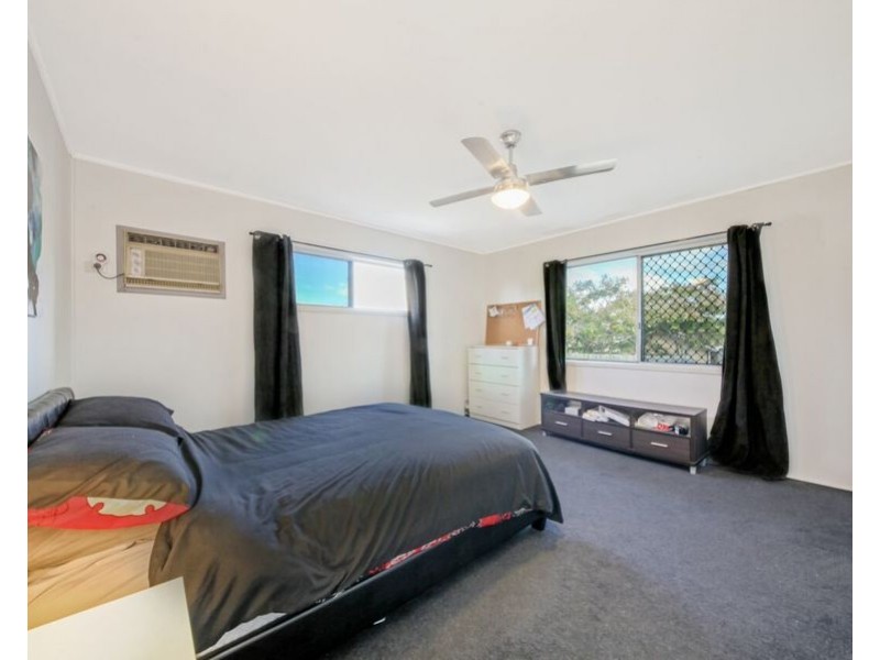 132 Samsonvale Rd, Strathpine QLD 4500