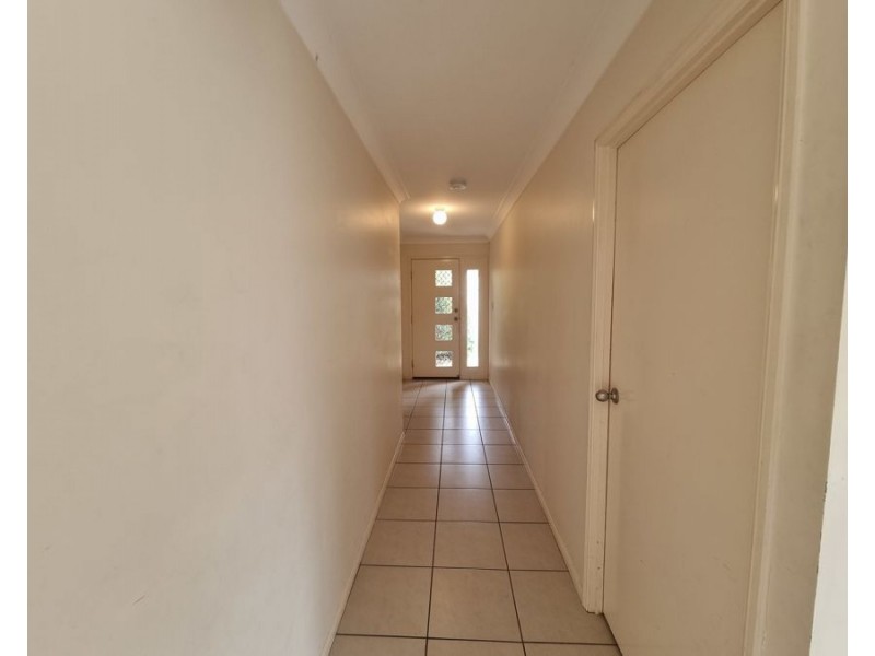 8 Natone St, Rothwell QLD 4022