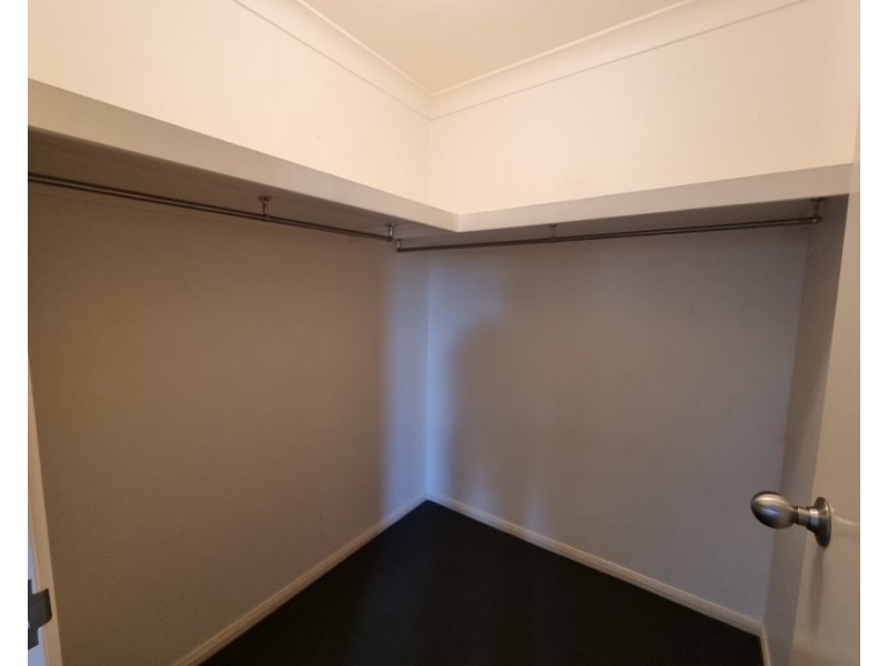 8 Natone St, Rothwell QLD 4022