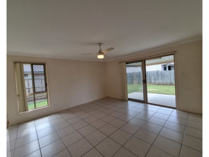 8 Natone St, Rothwell QLD 4022