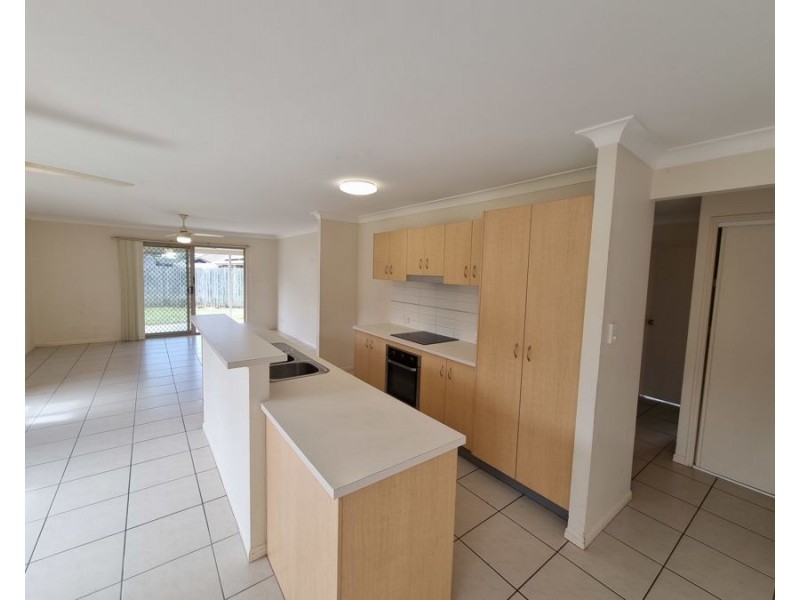 8 Natone St, Rothwell QLD 4022