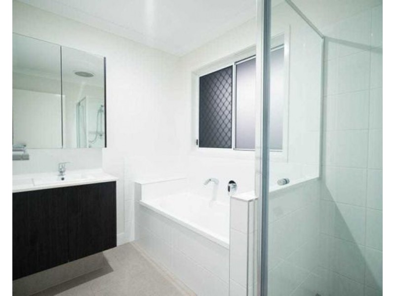 6 Eyre Crt, Warner QLD 4500